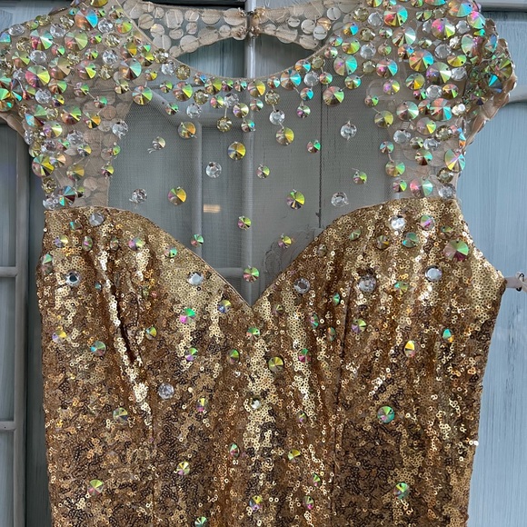 New Gala golden sparkly dress, size 8 - Picture 10 of 14